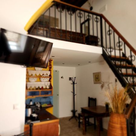 Lindos Boutique - Adults Only Apartment ภายนอก รูปภาพ