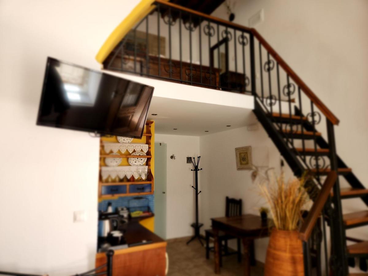 Lindos Boutique - Adults Only Apartment ภายนอก รูปภาพ