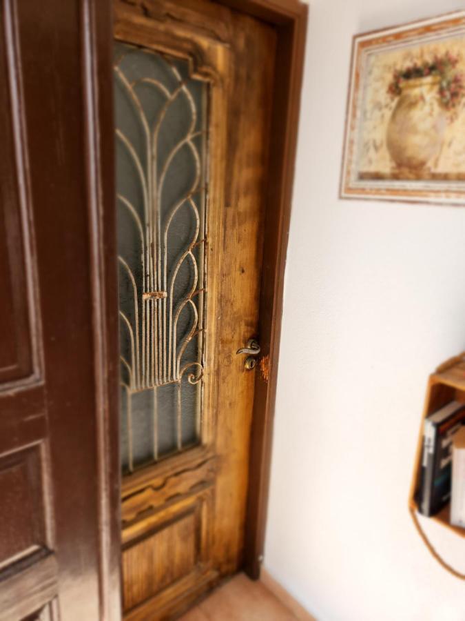 Lindos Boutique - Adults Only Apartment ภายนอก รูปภาพ