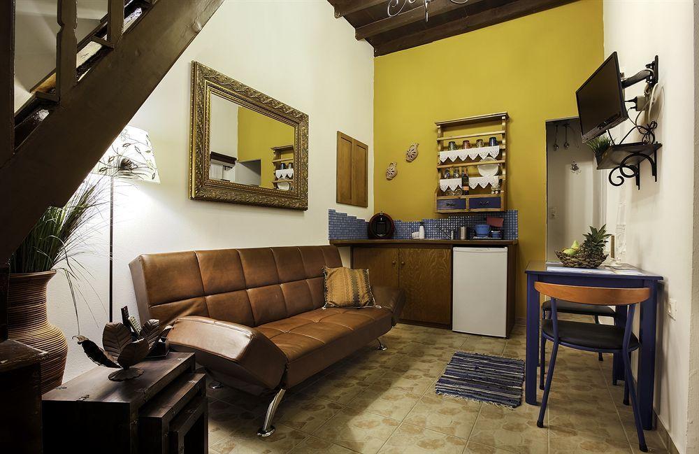Lindos Boutique - Adults Only Apartment ภายนอก รูปภาพ