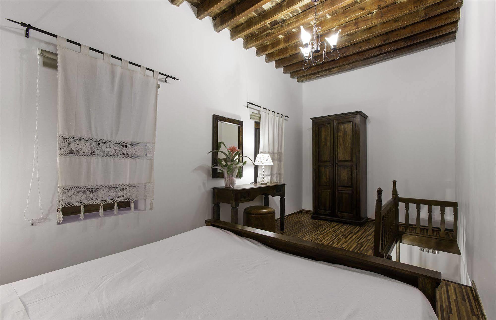 Lindos Boutique - Adults Only Apartment ภายนอก รูปภาพ